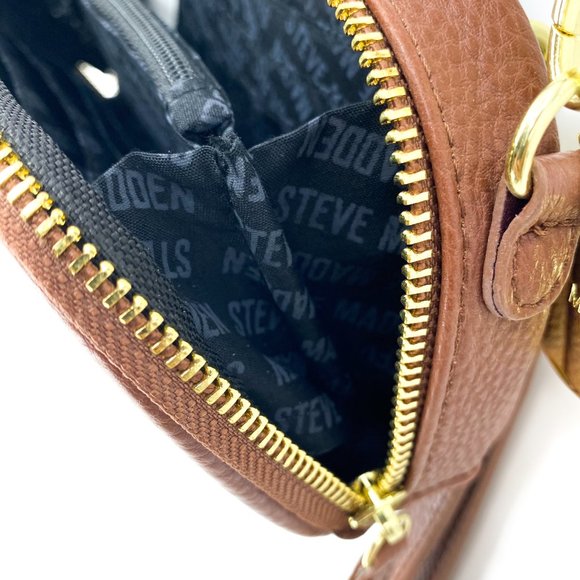 STEVE MADDEN BMagnolia Chevron Quilted Crossbody - Picture 9 of 16